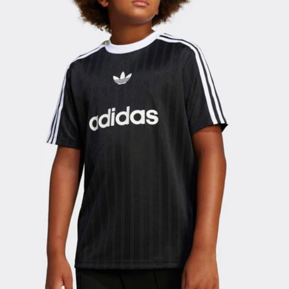 Boys Adidas Black and White T-shirt(Size 9-10yrs)